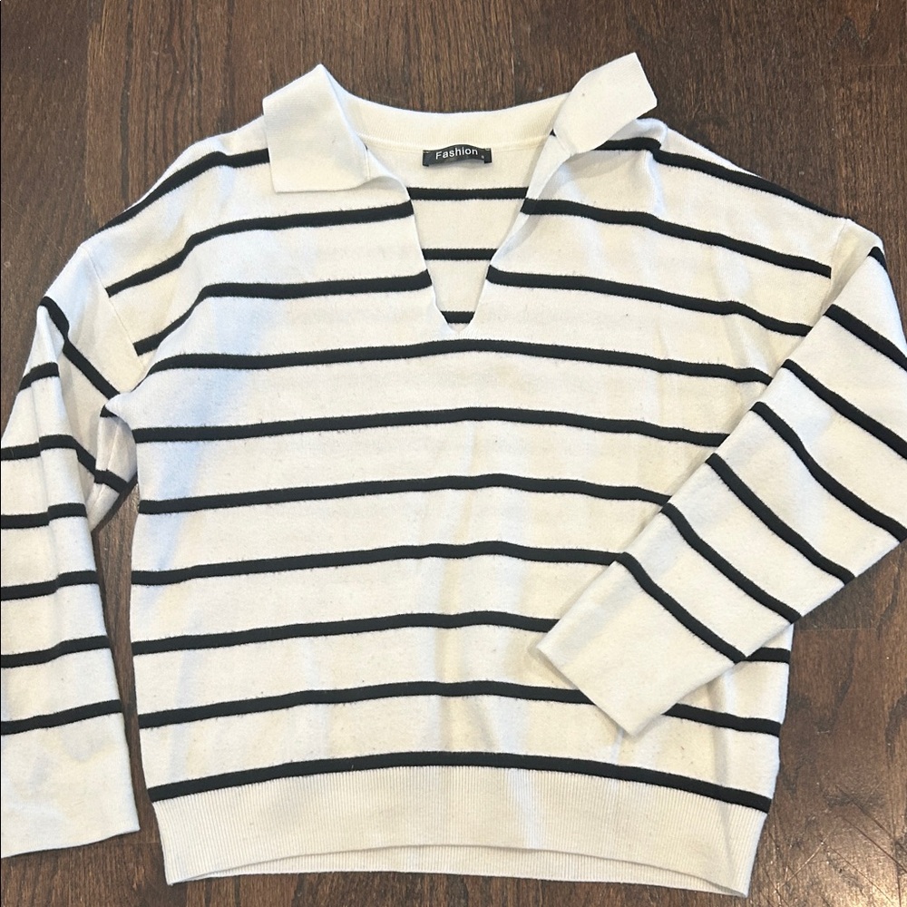 Amazon Women's V-Neck Sweater in Black and White Stripes